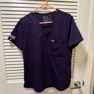 Figs Catarina One Pocket Scrub Top- Purple Jam (like new)